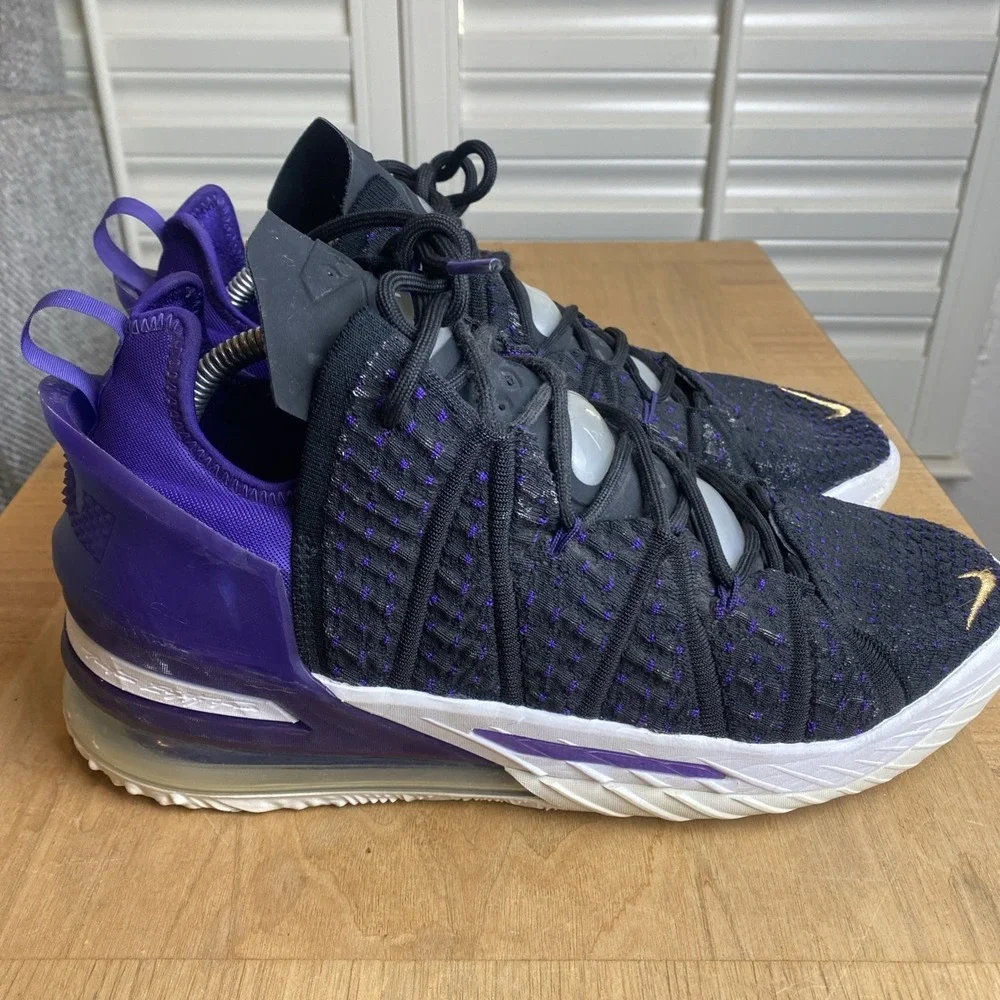 Nike LeBron XVIII Lakers US Mens‎ Size 11 Purple/Black/White/ Metallic Gold/NBA